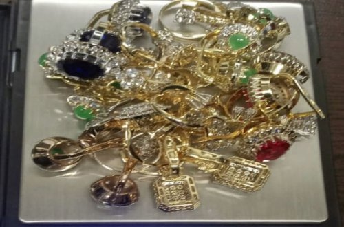 Предотвращен вывоз из Азербайджана крупной партии золотых украшений - ФОТО