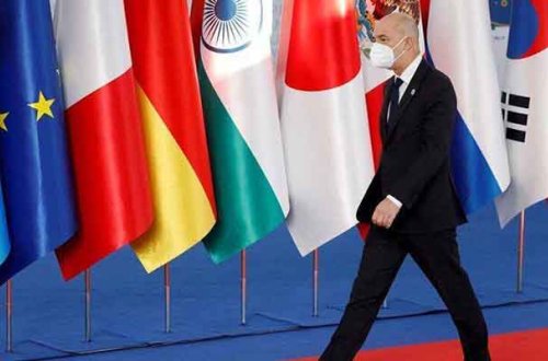 Rusiyalı nazirin çıxışı zamanı xarici rəsmilər zalı tərk etdi