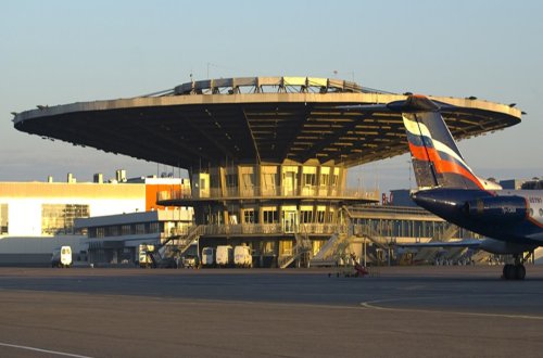 İrəvandan Moskvaya uçan təyyarəyə bomba qoyulmasına dair məlumat daxil olub