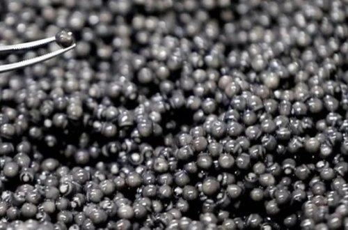 Britaniya Rusiyadan gümüş və kürü idxalını qadağan edir