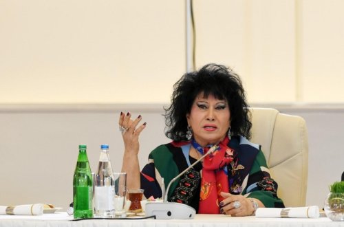 Zeynəb Xanlarovanın bacısı oğluna hökm oxunub