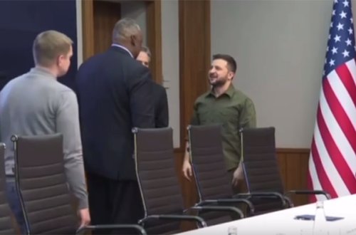 Pentaqon rəhbəri ilə Zelenskinin maraqlı dialoqu - Video