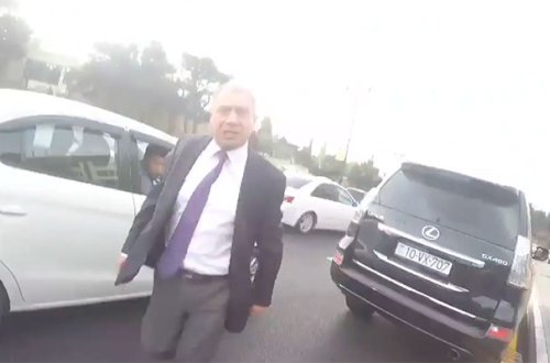 Motosikletçini döyən “Lexus” sahibi işdən qovuldu - VİDEO