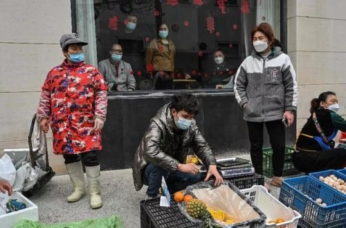 Şanxayda ərzaq böhranı: İki ədəd çürük qabırğa 60 dollara satılır