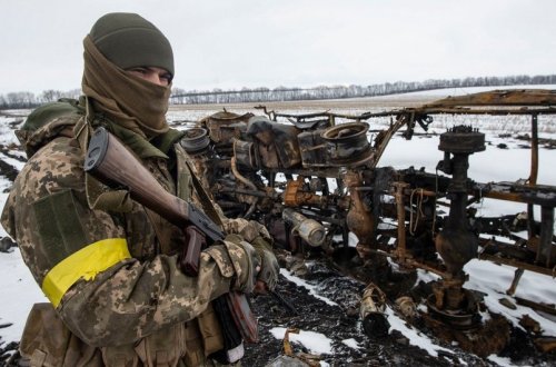 Britaniyanın silahlı qüvvələr naziri: 