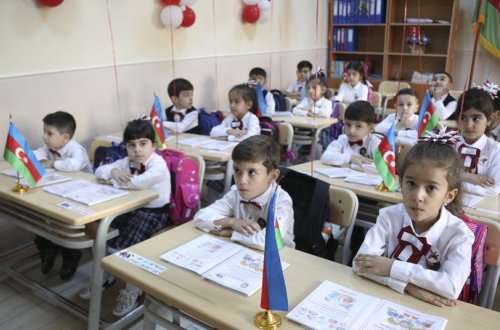 Məktəblərdə birinci sinfə qeydiyyat gələn həftə başlanılır