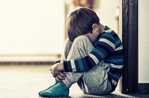 Bakıda 8 yaşlı məktəbli intihar etdi - Məktəbdə incidirdilər...