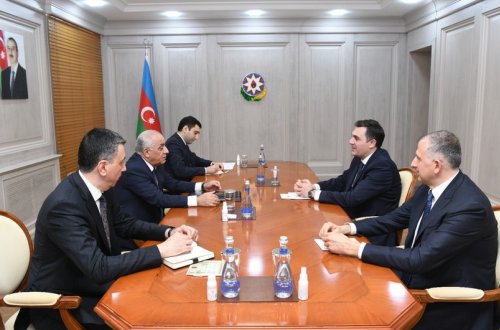 Əli Əsədov Gürcüstanın xarici işlər naziri ilə görüşüb
