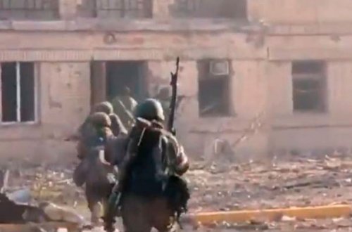 Mariupolda küçə döyüşləri - Anbaan video