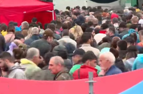 İrəvanda Müqavimət hərəkatının mitinqi başlayıb