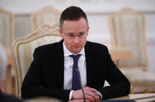 Macarıstan səfirliyi Kiyevdə fəaliyyətini bərpa edib