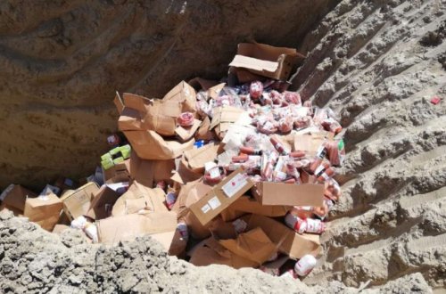 İstehlaka yararsız 4 tona yaxın kolbasa və sosiska məhv edilib