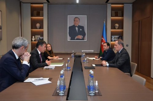 Ceyhun Bayramov Fransa XİN rəsmisi ilə Ermənistanla normallaşması prosesini müzakirə edib