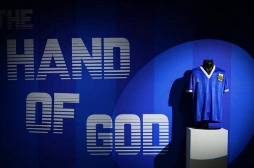 Maradonanın forması hərracda rekord qiymətə SATILIB