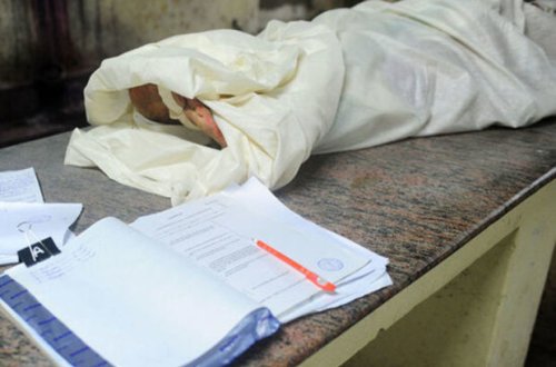 В Баку тело 90-летнего мужчины пролежало в квартире больше недели