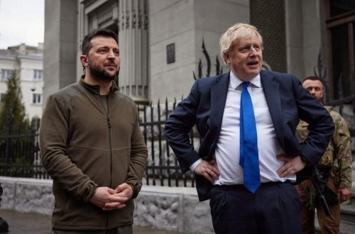 Conson və Zelenski Ukraynaya uzaqmənzilli silahların tədarükünü müzakirə ediblər