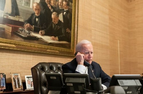 Bayden Şoltsla Ukraynaya dəstəyi müzakirə edib