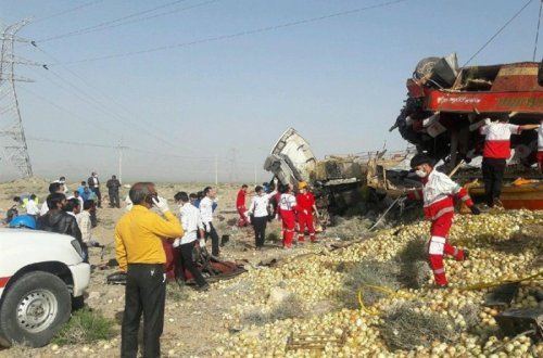 İranda avtobus aşıb, ölənlər var