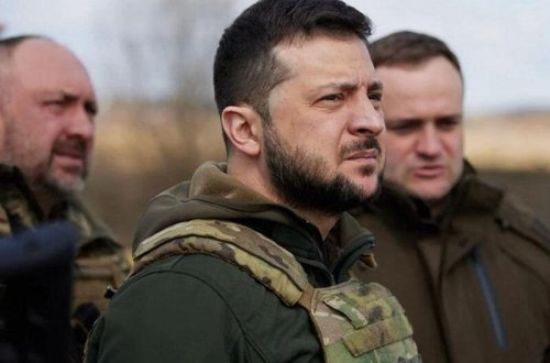 Zelenski döyüşlərdə fərqlənən azərbaycanlı hərbçiləri təltif etdi