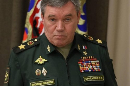 Rusiya Ordusunun Baş qərargah rəisi paradda iştirak etmədi: Yaralıdır