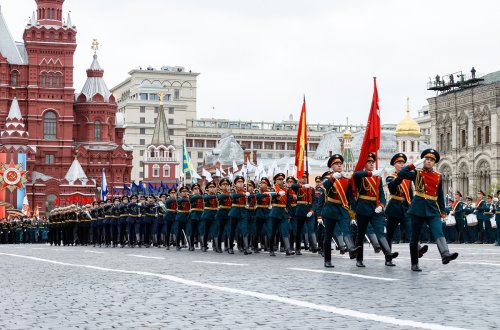 Moskvada paradda qəribə hadisə: Bu hissə ləğv edildi
