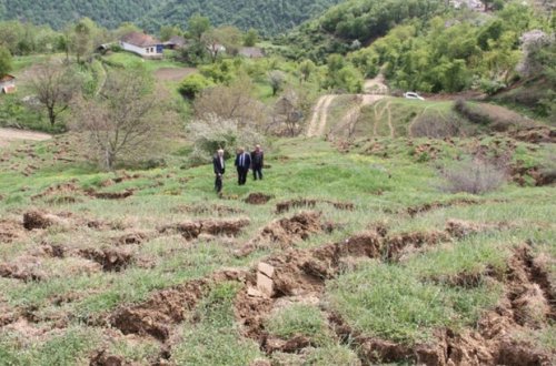 Lerikdə təhlükəli sürüşmə ərazisində yerləşən evlərin köçürülməsi ilə bağlı RƏSMİ AÇIQLAMA - FOTO