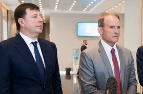 Ukraynada Medvedçuk və Kozakın qohumlarının əmlaklarına həbs qoyulub