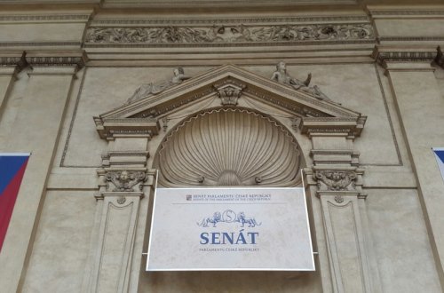 Çexiya Senatı Rusiyanın Ukraynada törətdiklərini soyqırımı kimi tanıyıb