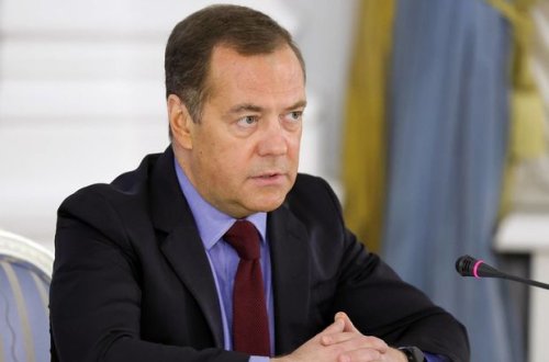 Medvedev: “NATO ilə Rusiya arasında potensial münaqişə ehtimalı artır”