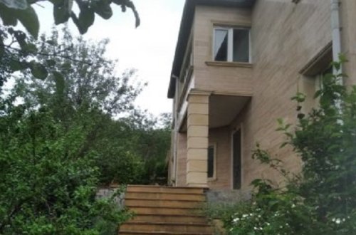 Bakıda bağ evinin həyətindən ölmüş döl tapıldı