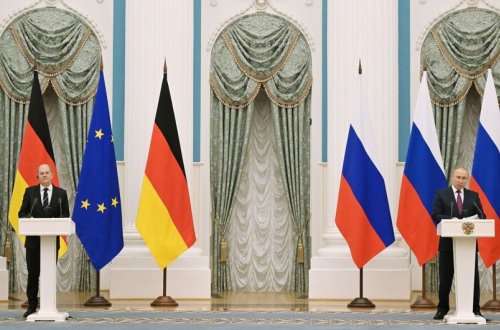 Putin və Şolts Ukraynadakı durumu müzakirə ediblər