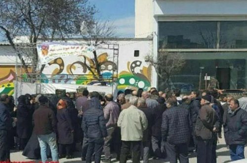 Жители Ирана атакуют магазины из-за неспособности заплатить за продукты - ВИДЕО