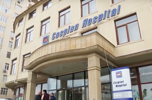 Məşhur klinikada insident - İki zabit mühafizəçini döydü