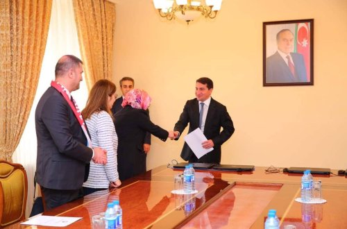 Hikmət Hacıyev Türkiyədən gələn nümayəndə heyətini qəbul edib