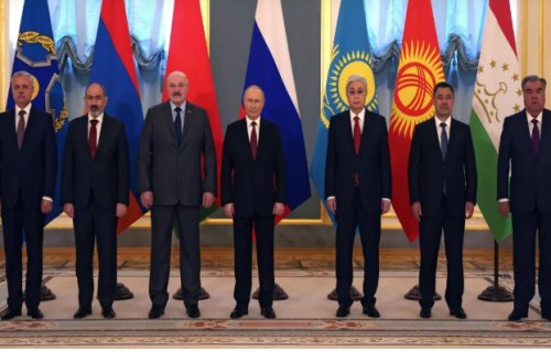 Putin KTMT liderlərini müharibənin gedişatı barədə məlumatlandırıb