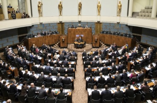 Finlandiya parlamenti NATO-ya üzvlüklə bağlı təklifə yekdilliklə səs verib