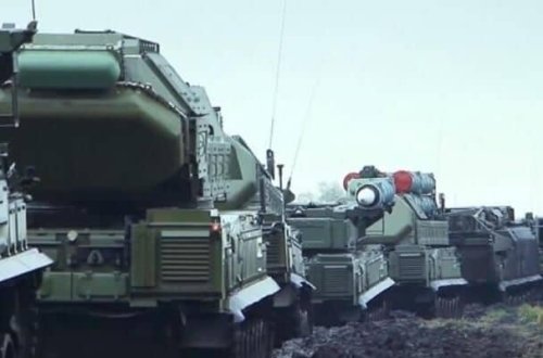 Rusiya Donetskdə 5 mərtəbəli binanı vurdu: 1 ÖLÜ VƏ 1 YARALI VAR