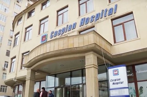Məşhur klinikada insident - Nazirliyin iki əməkdaşlı mühafizəçini döydü, polis sərbəst buraxdı