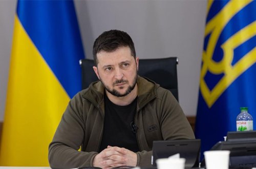 Zelenski ölkədə hərbi vəziyyətin uzadılmasını istəyir