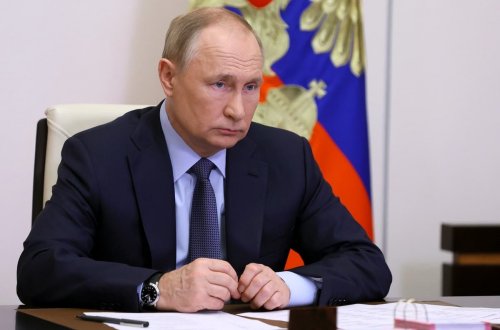 Putin Türkmənistan Prezidentini təltif edib