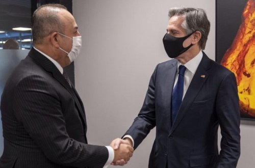 Blinkenlə Çavuşoğlunun görüşü başlayıb
