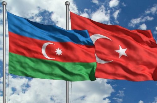 Azərbaycan səfirliyi Türkiyəni milli bayramı münasibətilə təbrik edib
