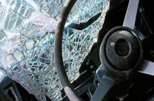 Şamaxıda minik avtomobillər toqquşub, yaralılar var