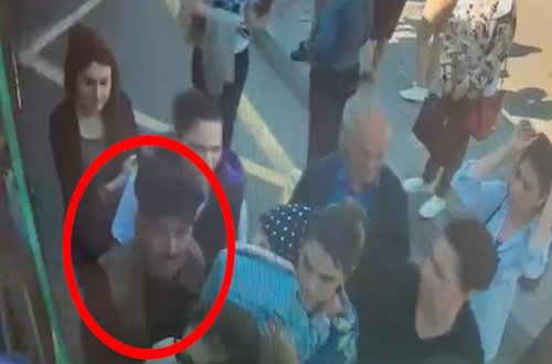 Avtobuslarda cibgirlik edən şəxsin anbaan görüntüləri - Video