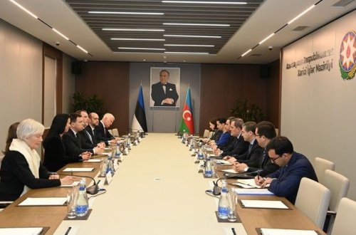 Ceyhun Bayramov Yuri Ratas ilə görüşdü