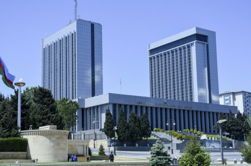 Milli Məclisin yaz sessiyasının son iclasının gündəliyi açıqlanıb