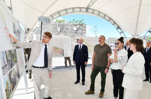 Prezident və xanımına Zəngilan şəhərinin Baş planı təqdim olunub - YENİLƏNİB