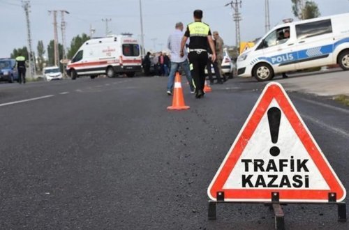 Türkiyədə turist avtobusu qəzaya uğrayıb, onlarla xəsarət alan var