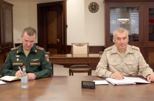 Ermənistan müdafiə naziri sülhməramlıların komandiri ilə görüşdü