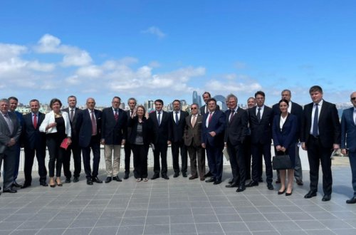 Prezidentin köməkçisi Avropa İttifaqına üzv ölkələrin səfirləri ilə görüşüb